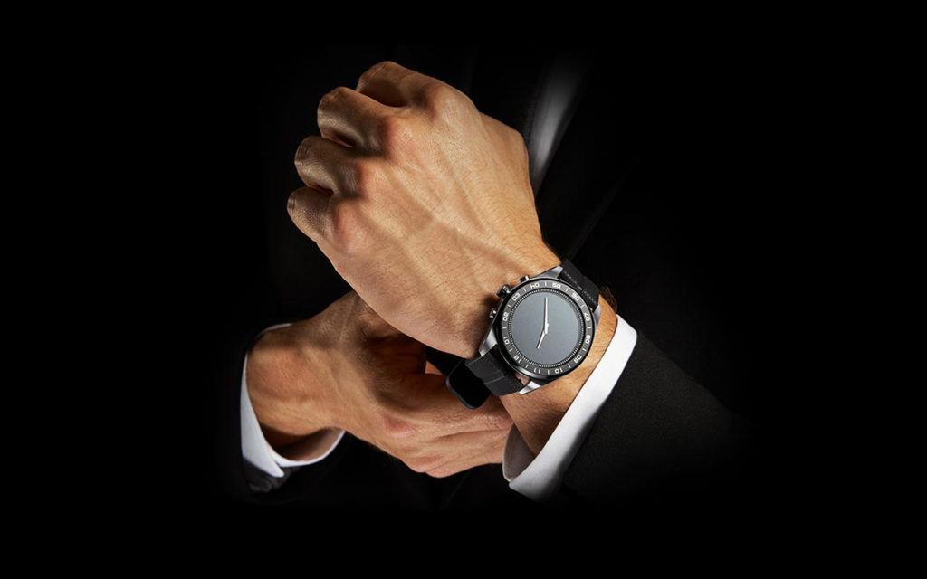lg smartwatch with camera