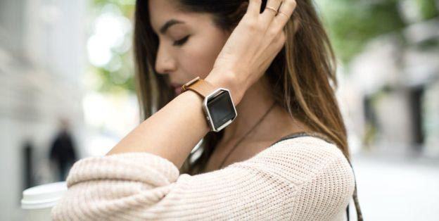 woman-wearing-fitbit-blaze